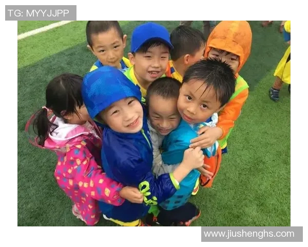 足球明星感恩父母的动人故事与背后的温情瞬间